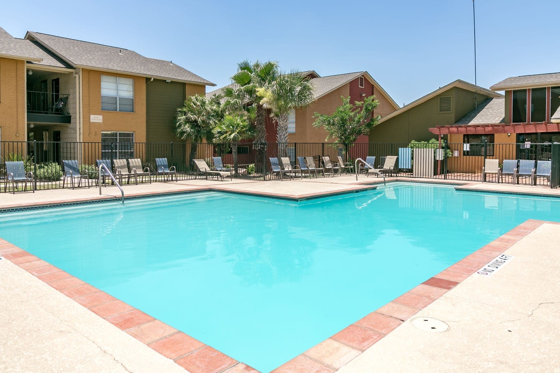 City-Base Vista Apartments in San Antonio, TX