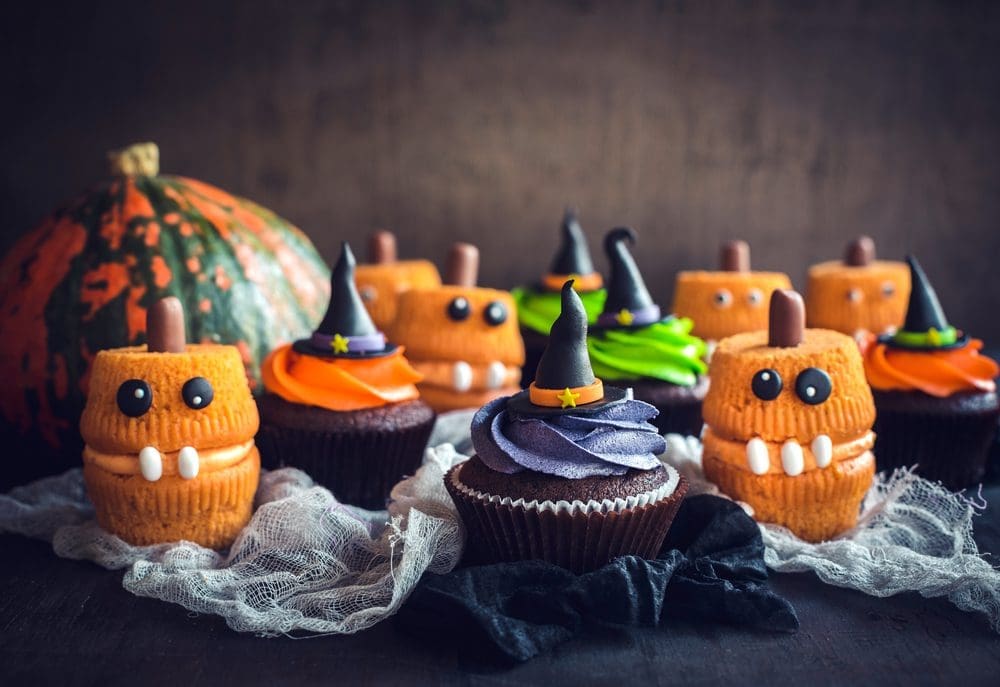 Scary,Halloween,Cup,Cakes,On,The,Table,selective,Focus